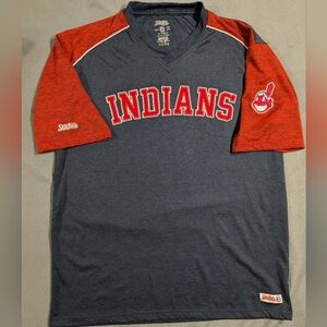 Mens Cleveland Indians TshirtChief Wahoo‎ embroidered blue red collectible Large